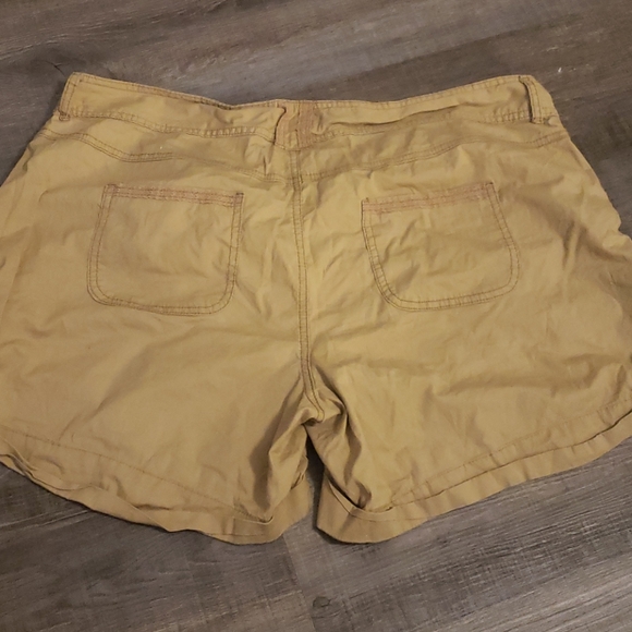 Maurices size 20. Khaki shorts. - Picture 2 of 3